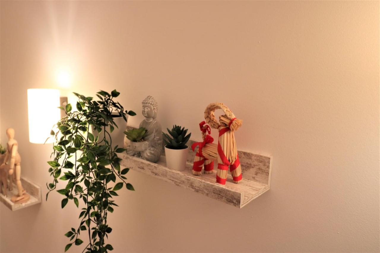 Cozy Old Town Apartment - Free Minibar Bucureşti Ngoại thất bức ảnh