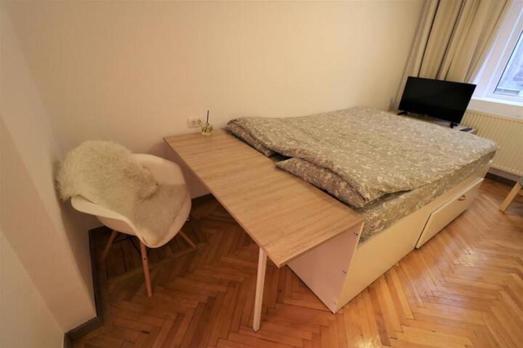 Cozy Old Town Apartment - Free Minibar Bucureşti Ngoại thất bức ảnh